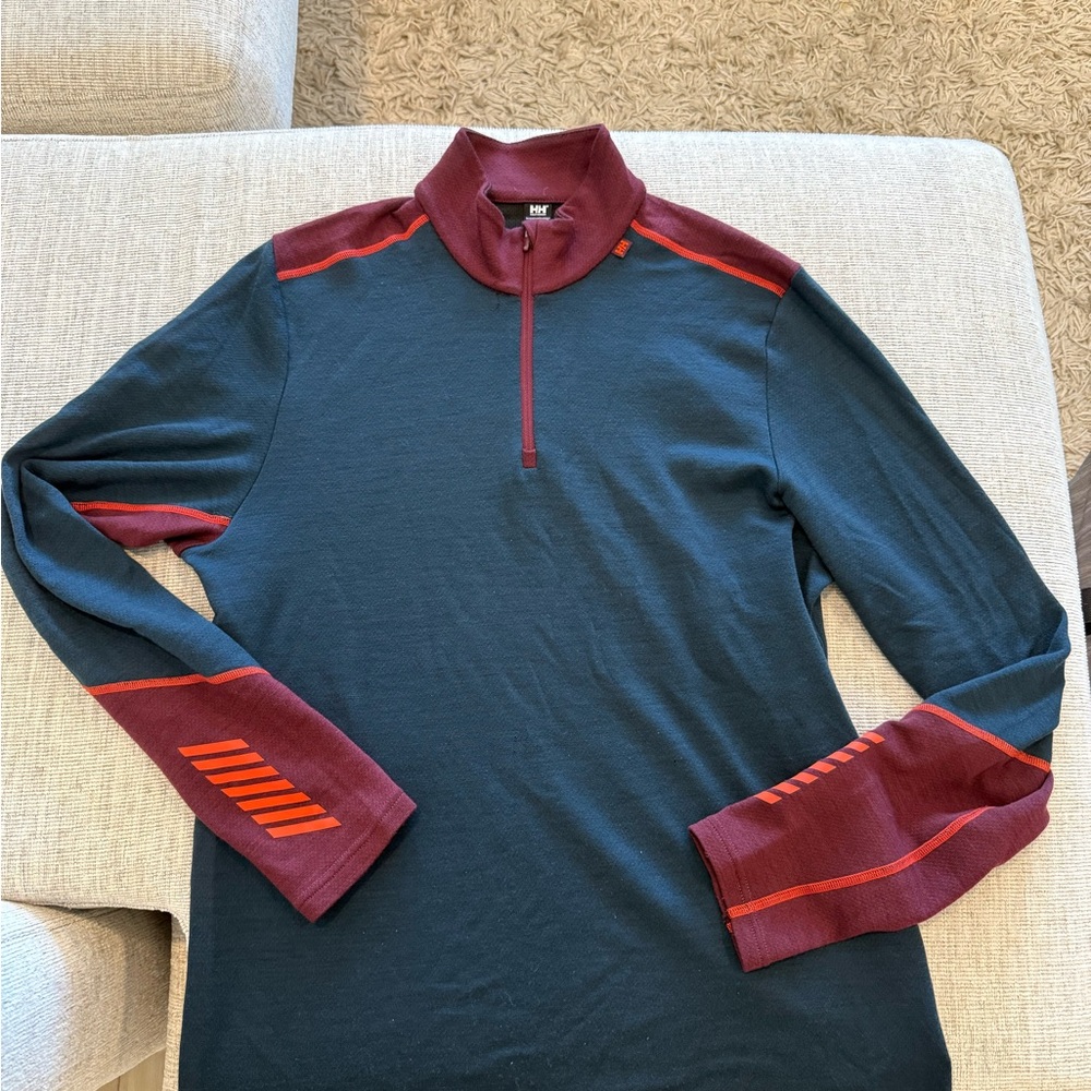 Helly Hansen Burgundy and Black Pullover